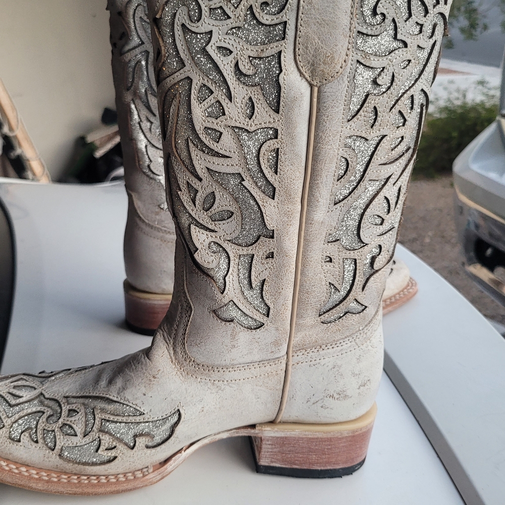 J.B. Dillon Whjte and Silver Cowboy Boot  Very Nice Never Worn Brand New
